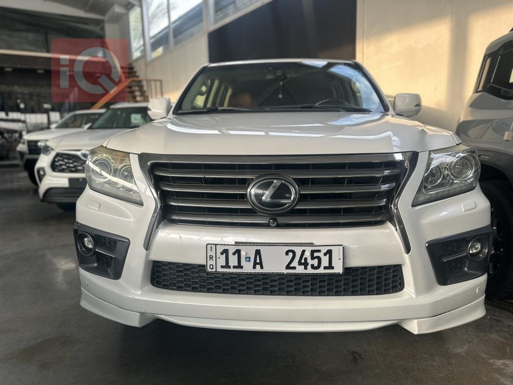 Lexus LX